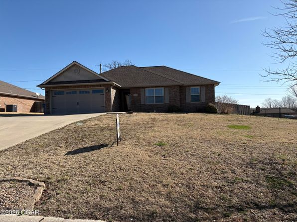 3113 S Jefferson Ave