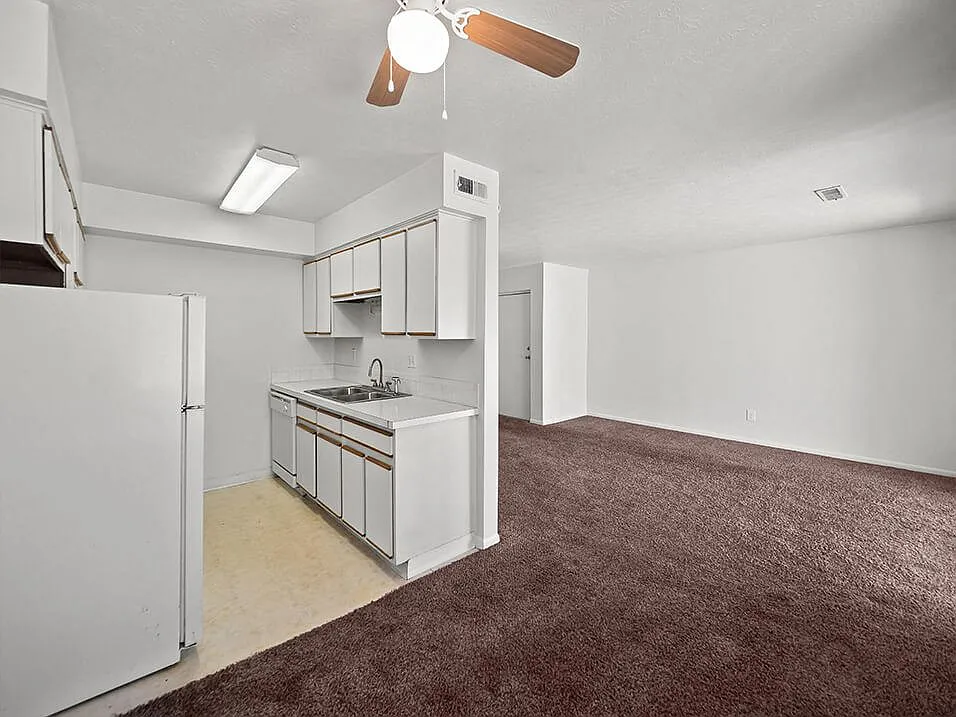Central Square Apartments — Photo 2