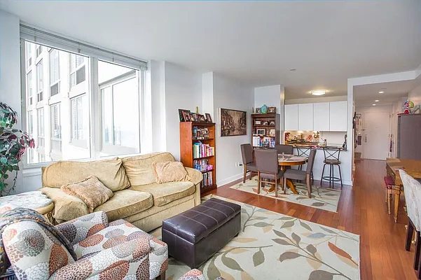 Rented by BLU Real Estate | media 8