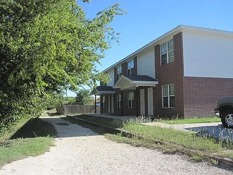 604 N. Main — Photo 2