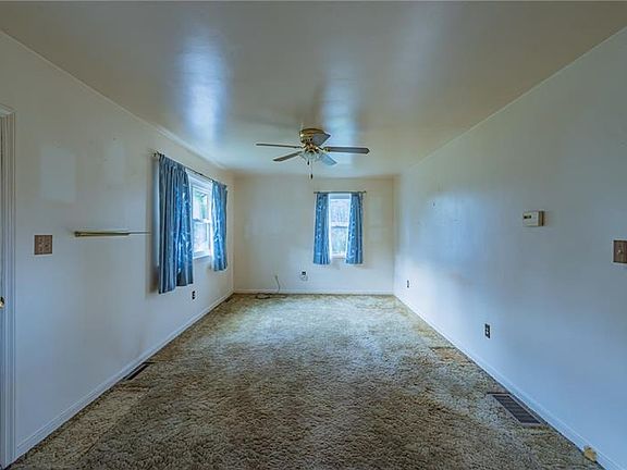 4th image of 2448 Keystone Ave