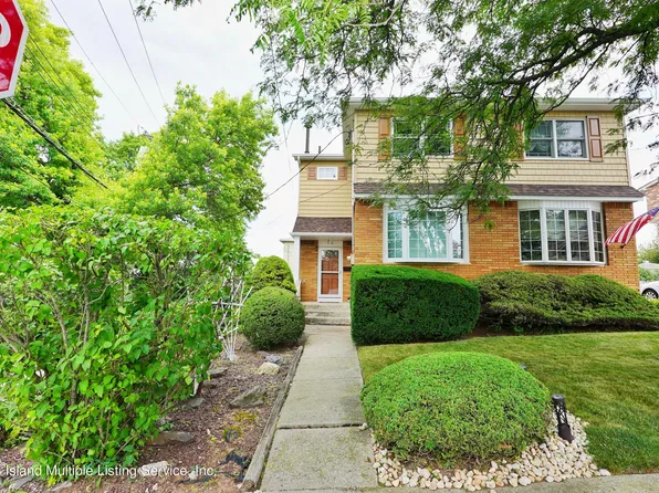 93 Donley Ave, Staten Island, NY 10305