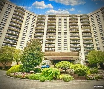 2 Claridge Dr, Verona, NJ, 07044