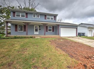 32 Ridge Lane Dr, Decatur, IL 62521