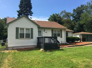 2222 N Spojnia Rd, McHenry, IL 60050