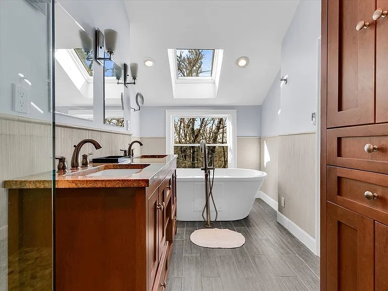 243 Upland Ave — Photo 25