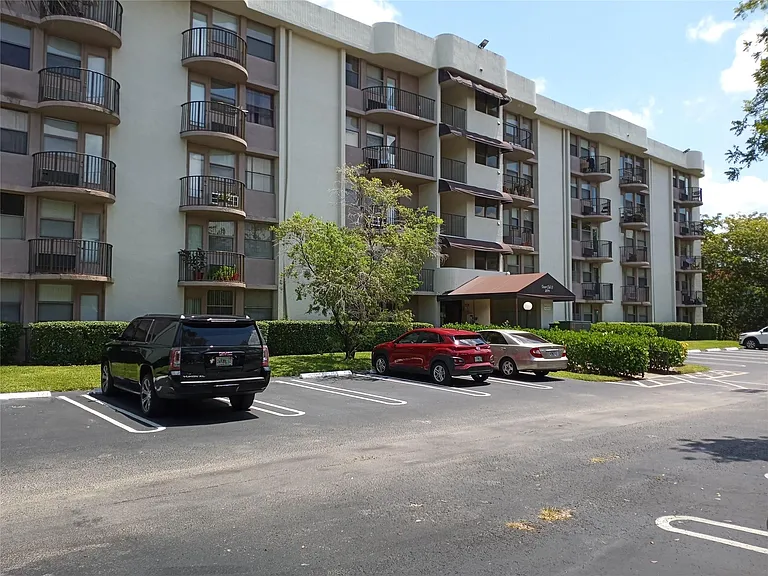 2771 Riverside Dr #511-A — Photo 18