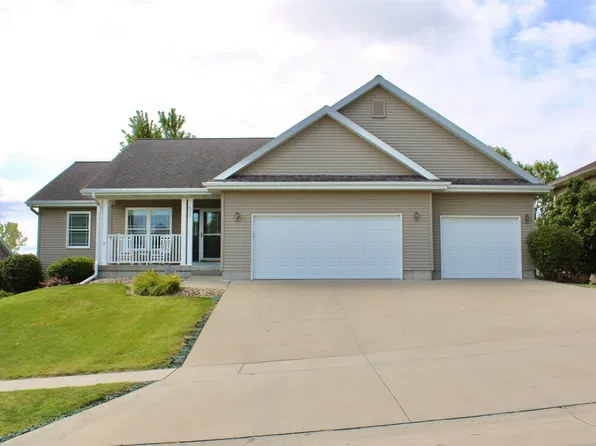 511 Craig Cir, Marshalltown, IA 50158