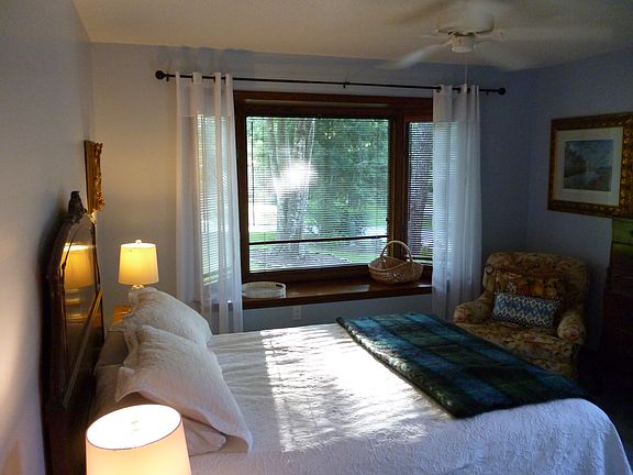 4th image of 12 Heather Glen Dr