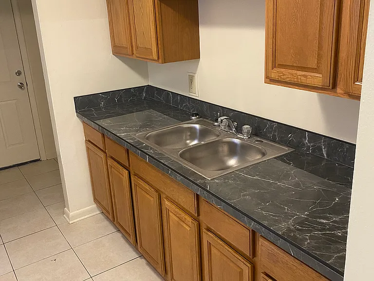 7016 Queen Of Hearts Ct — Photo 5
