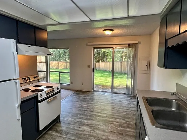 7415 Fairview Rd SW #29 — Photo 9