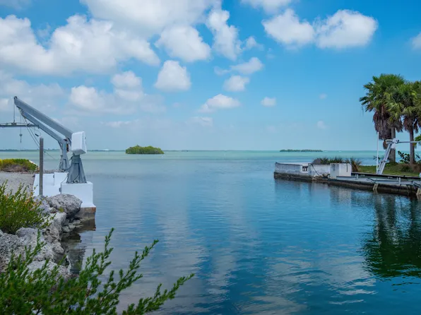 17224 Green Turtle Ln E, Summerland Key, FL 33042