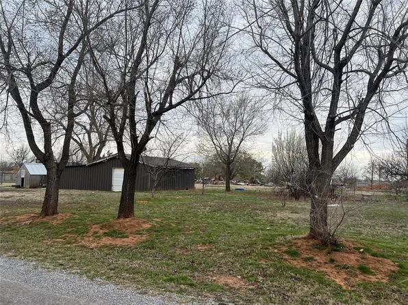 2345 County Street 2862 #6, Chickasha, OK 73018