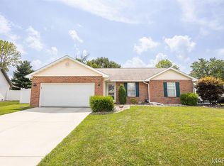 945 Dere Bere Dr, Mascoutah, IL