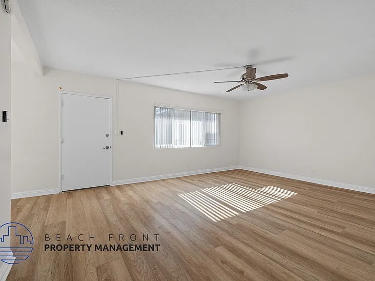 12417 Benedict Ave. — Photo 12
