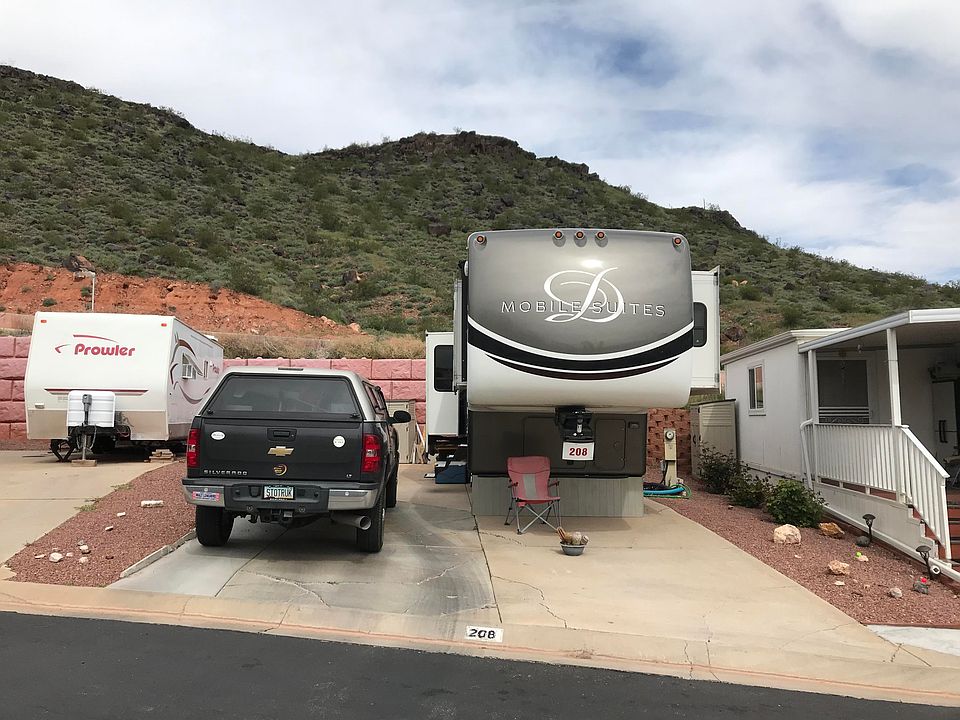 1st image of 840 Twin Lakes Dr
