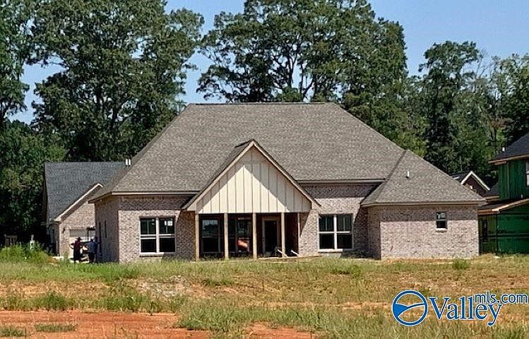 2nd image of 3005 Lisa Ln