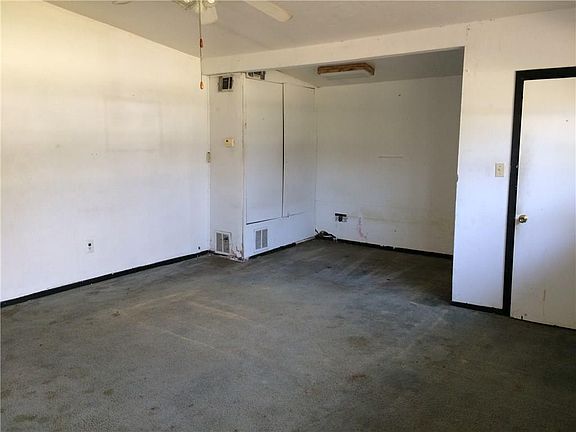 2nd image of 209 Overhill Dr