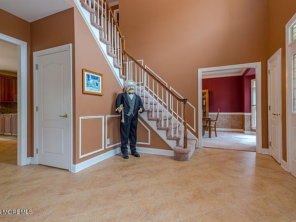 5th image of 335 Timber Hill Drive