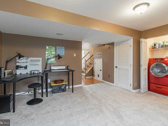 4th image of 203 Broad Meadow Dr