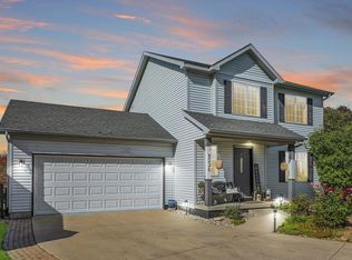 5226 Ridge Oak Dr, Madison, WI 53704