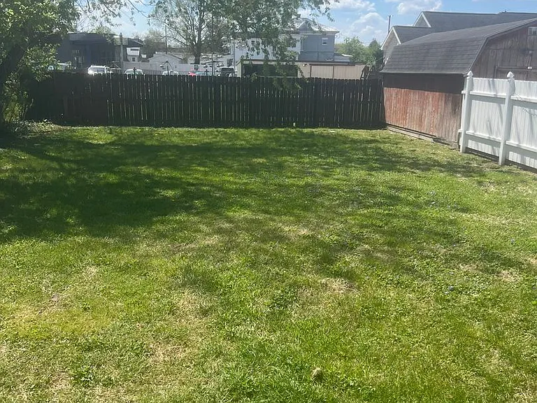 23 Pine St — Photo 2