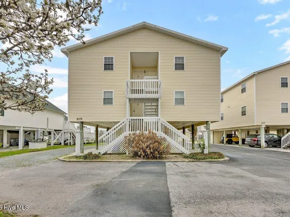 215 Atlanta Avenue Apt 3c, Carolina Beach, NC 28428