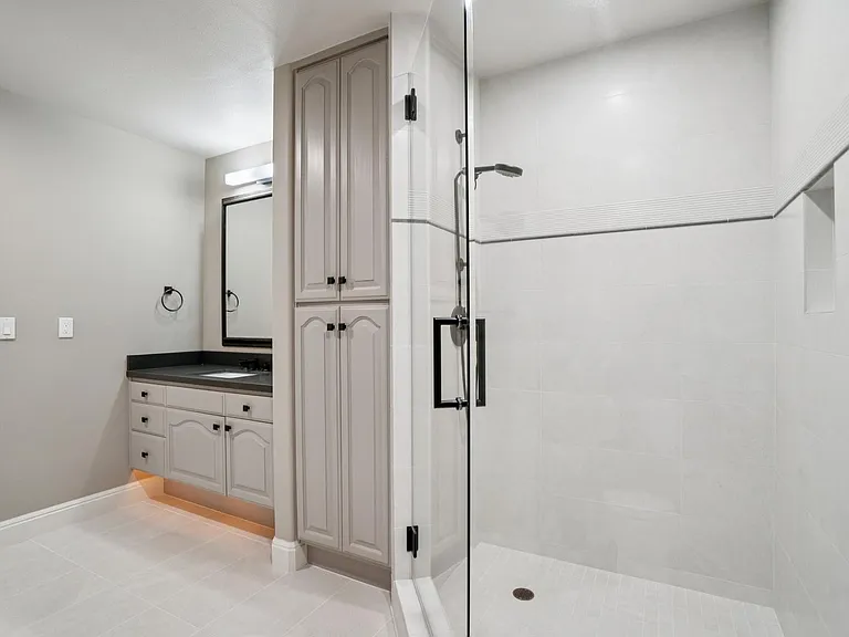 651 Manresa Ln — Photo 34