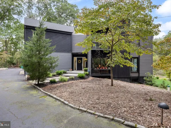 34 Pontiac Dr, Medford, NJ 08055