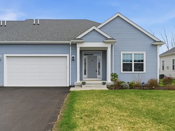 48 Crestwood Cir #26, Northbridge, MA 01534