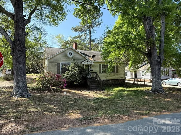301 Magnolia Dr, Monroe, NC 28112
