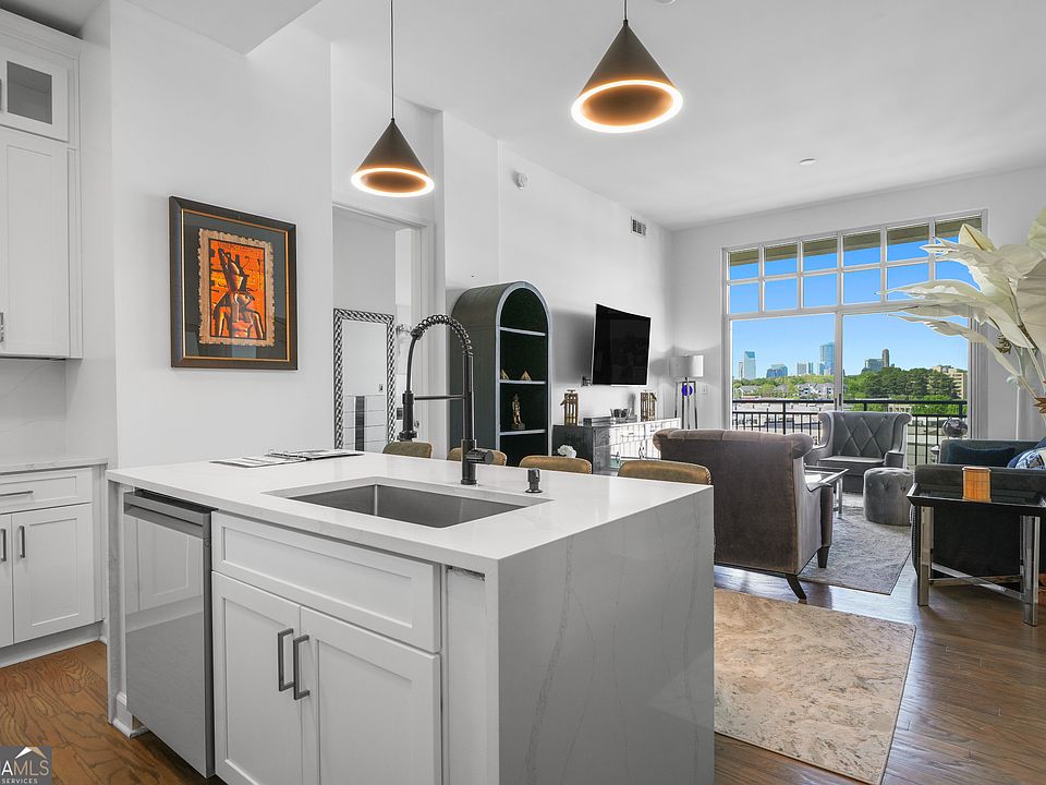 1st image of 711 Cosmopolitan Dr NE Unit 815