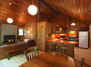 82 Two Brook Dr, Wilmington, VT 05363