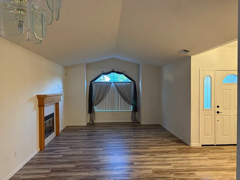 1795 Brookside Dr — Photo 3