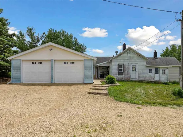 5849 180th Ave, Anamosa, IA 52205