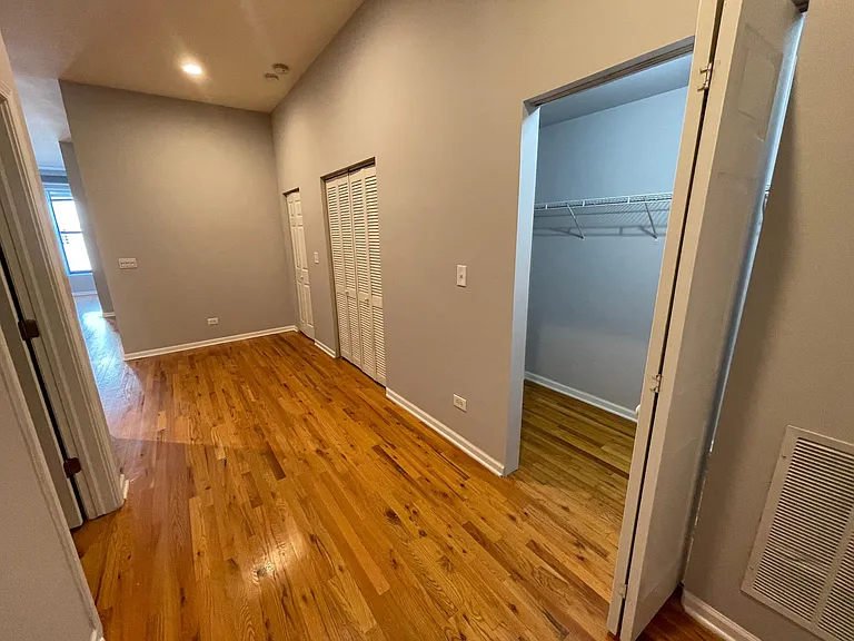 1302 N Milwaukee Ave #202 — Photo 4