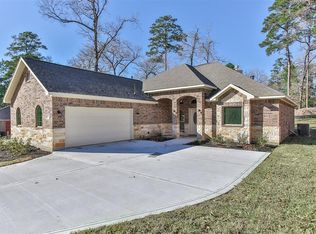 2196 Greentree Dr, Huntsville, TX 77340