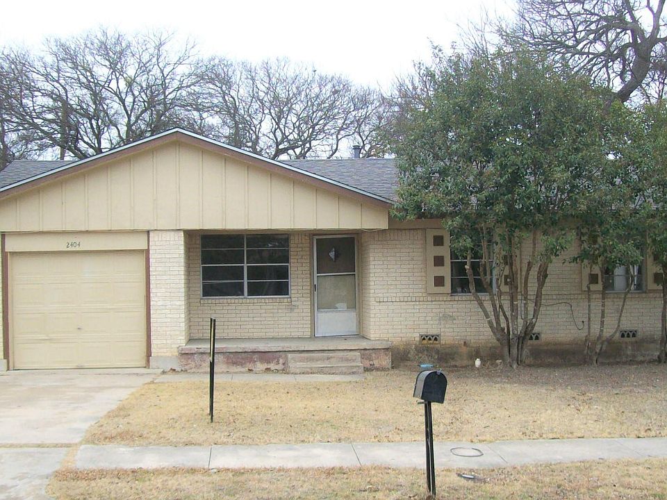1st image of 2404 Meadow Ln