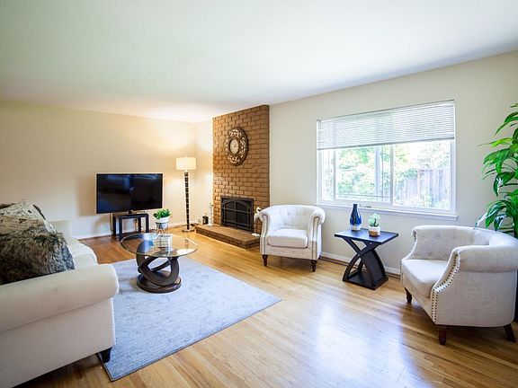 4th image of 930 Cera Dr