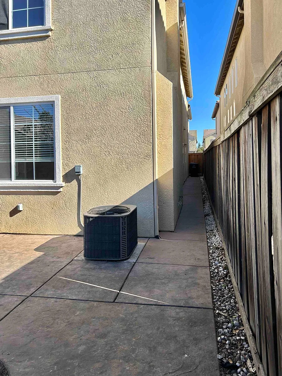 Building Photo - 8252 Crystal Walk Cir