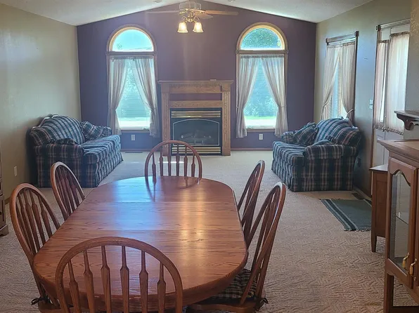 713 S Water St, Monona, IA 52159