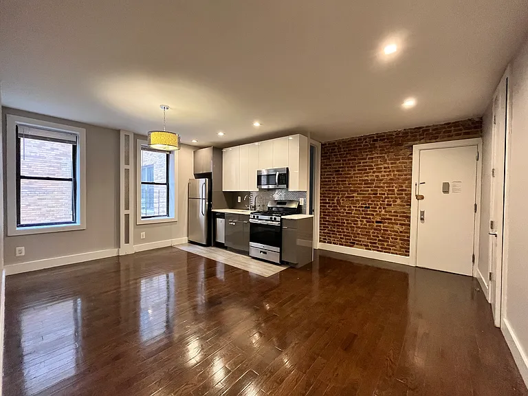 3054 Godwin Ter #51 — Photo 1