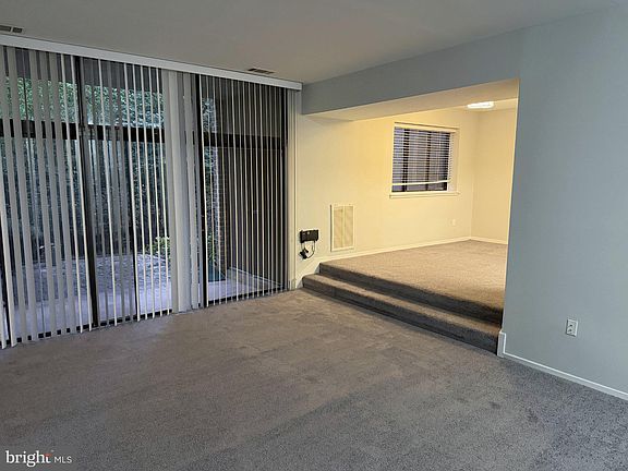 4th image of 1657 Parkcrest Cir Suite 101