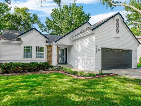 16201 W 131st Ter, Olathe, KS 66062
