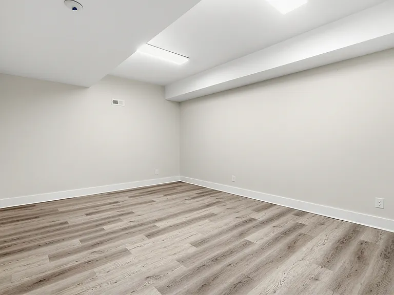 1504 Homestead Rd — Photo 46