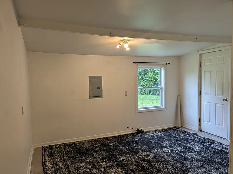 408 Clinton St — Photo 8