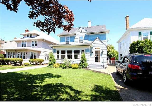 1st image of 415 Parker Ave