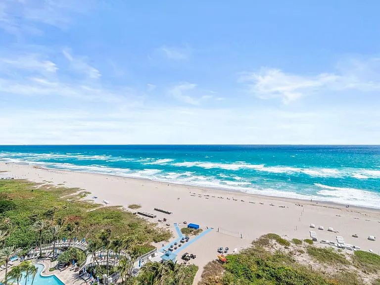 3100 N Ocean Dr #H-1401 — Photo 1