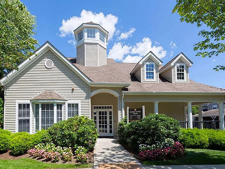 grand-reserve-orange-ct-clubhouse-ext