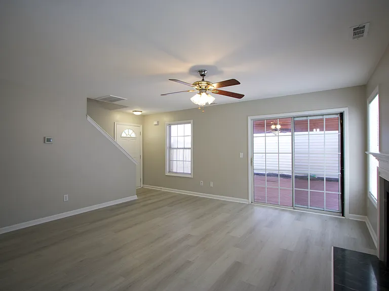 4216 Lake Woodard Dr — Photo 3